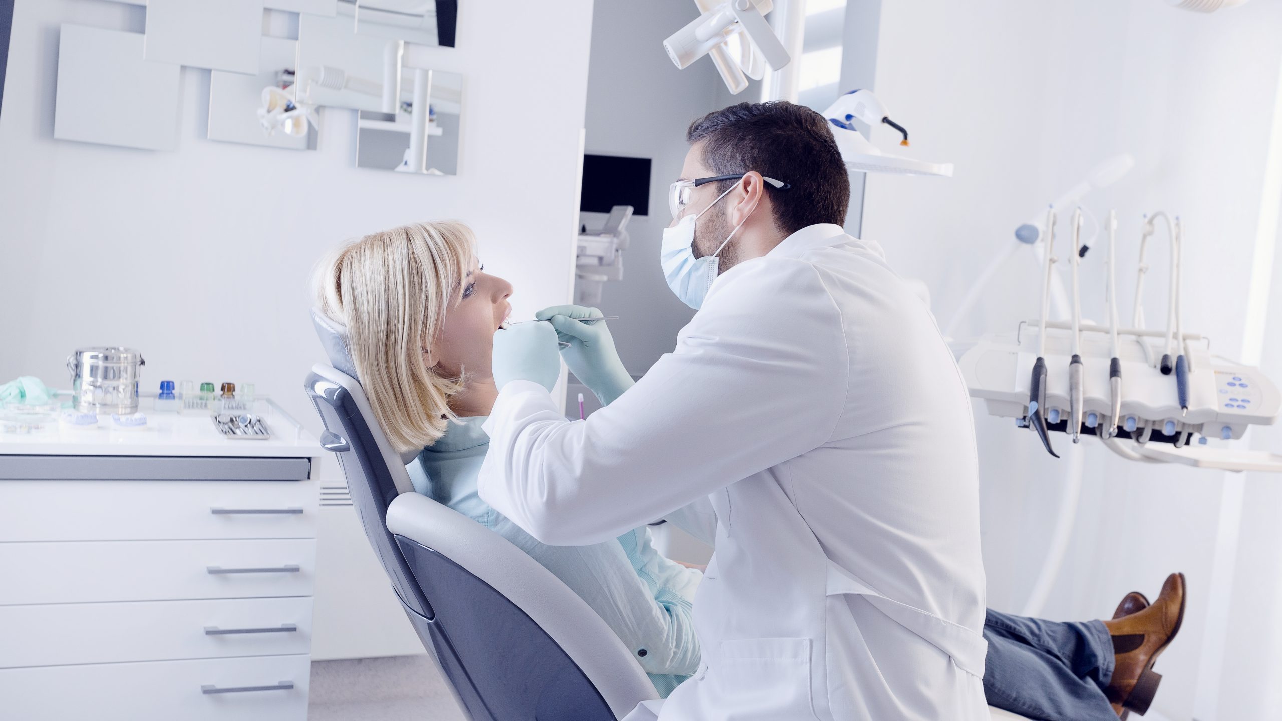 Dentist in Lake Forest, CA